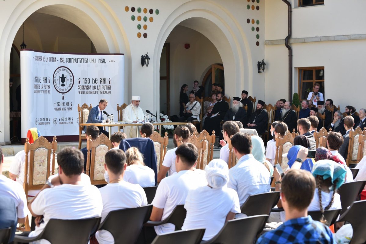 Un gând bun la ceas aniversar Preafericitului Părinte Patriarh Daniel 368664