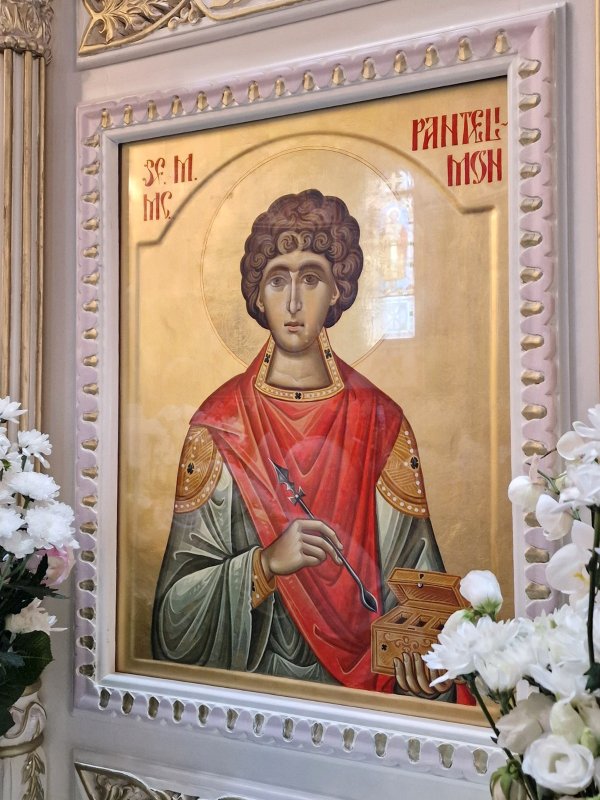 Evenimente duhovniceşti şi culturale la Biserica „Sfântul Pantelimon”‑Foișorul de Foc  369436