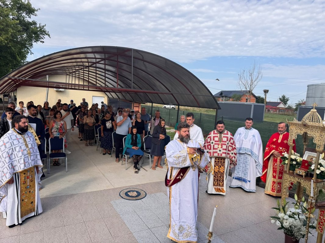 Hramul unei parohii misionare din Teleorman 369525