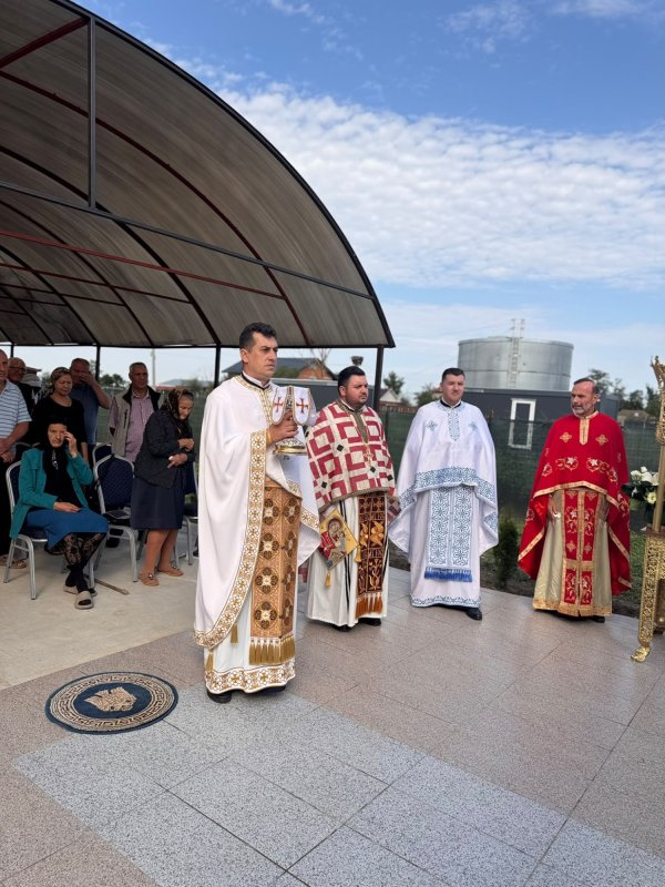 Hramul unei parohii misionare din Teleorman 369527