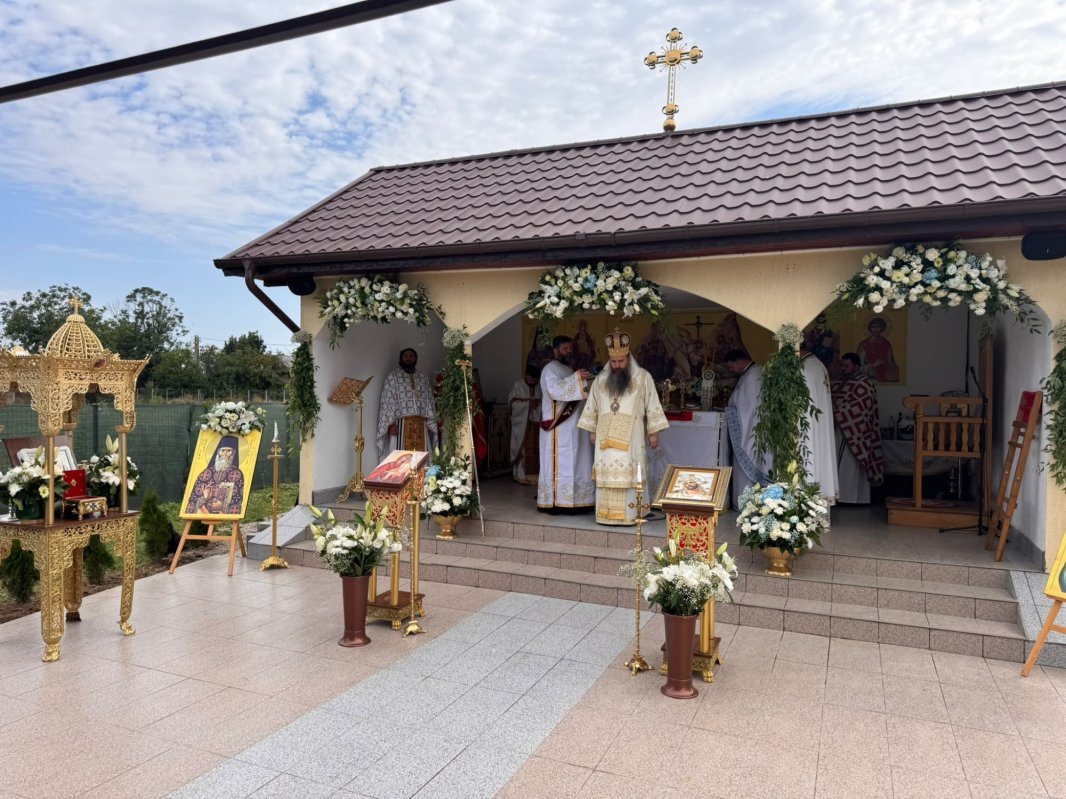 Hramul unei parohii misionare din Teleorman 369528