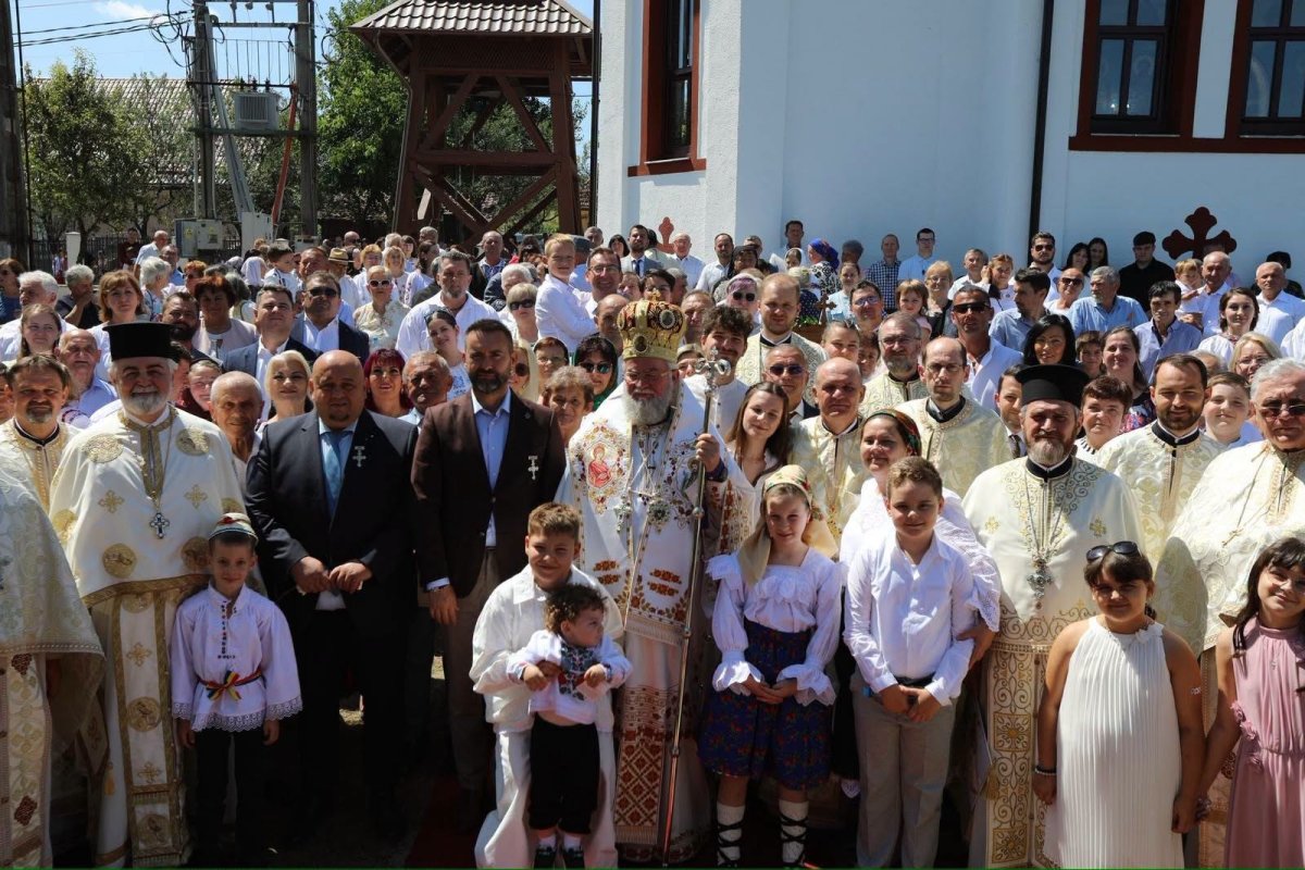 Târnosirea bisericii din Tămășești, comuna Ariniș, Maramureş 369495