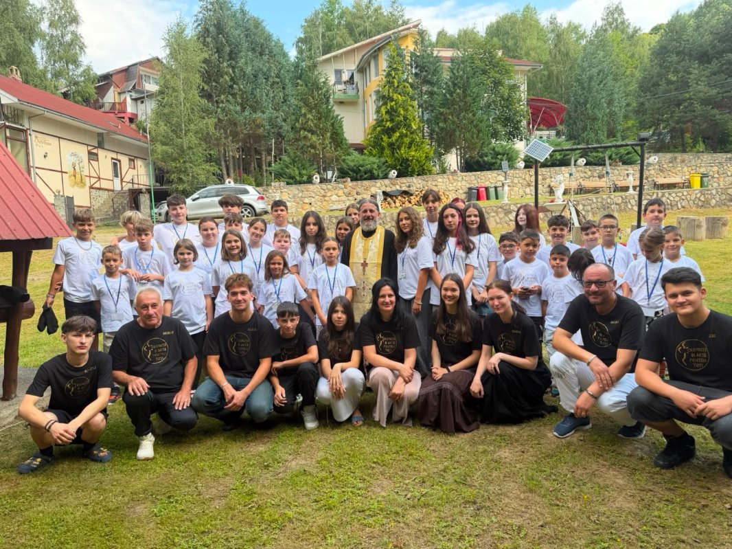 33 de copii în tabăra de creație de la Poiana Mărului 369626