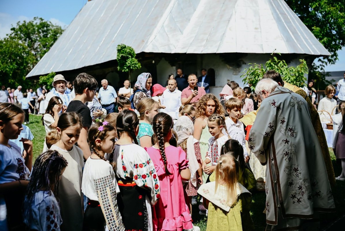 Hramul Mănăstirii „Sfântul Pantelimon” de la Dâncu 369589