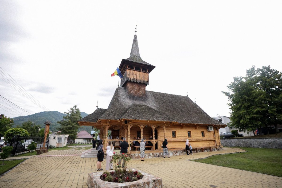 Liturghie arhierească la hramul bisericii Spitalului Orășenesc din Șimleu Silvaniei 369602