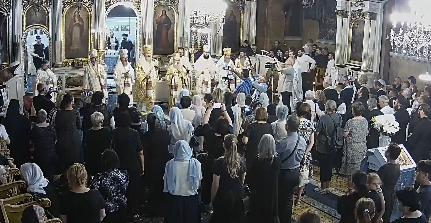Pomenirea arhiereului Emilian Nica la Catedrala istorică din Arad 369695