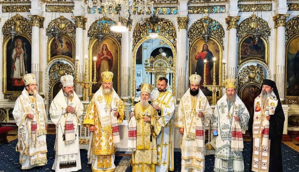 Pomenirea arhiereului Emilian Nica la Catedrala istorică din Arad 369725