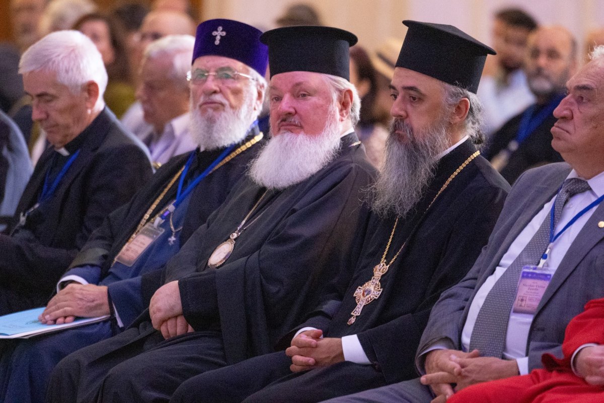 Congresul Mondial de Studii Siriace la București 369910