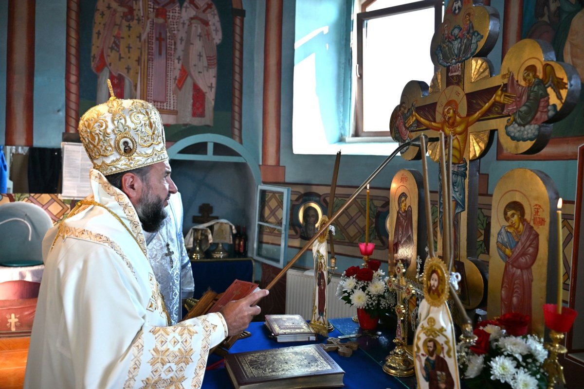 Sfinţirea picturii unei biserici istorice din Banat 369958