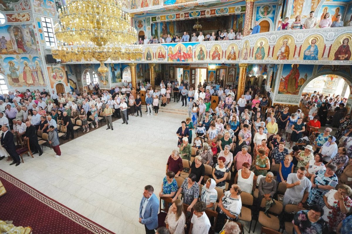 Rugăciune şi binecuvântare la Catedrala Episcopală din Zalău 369991