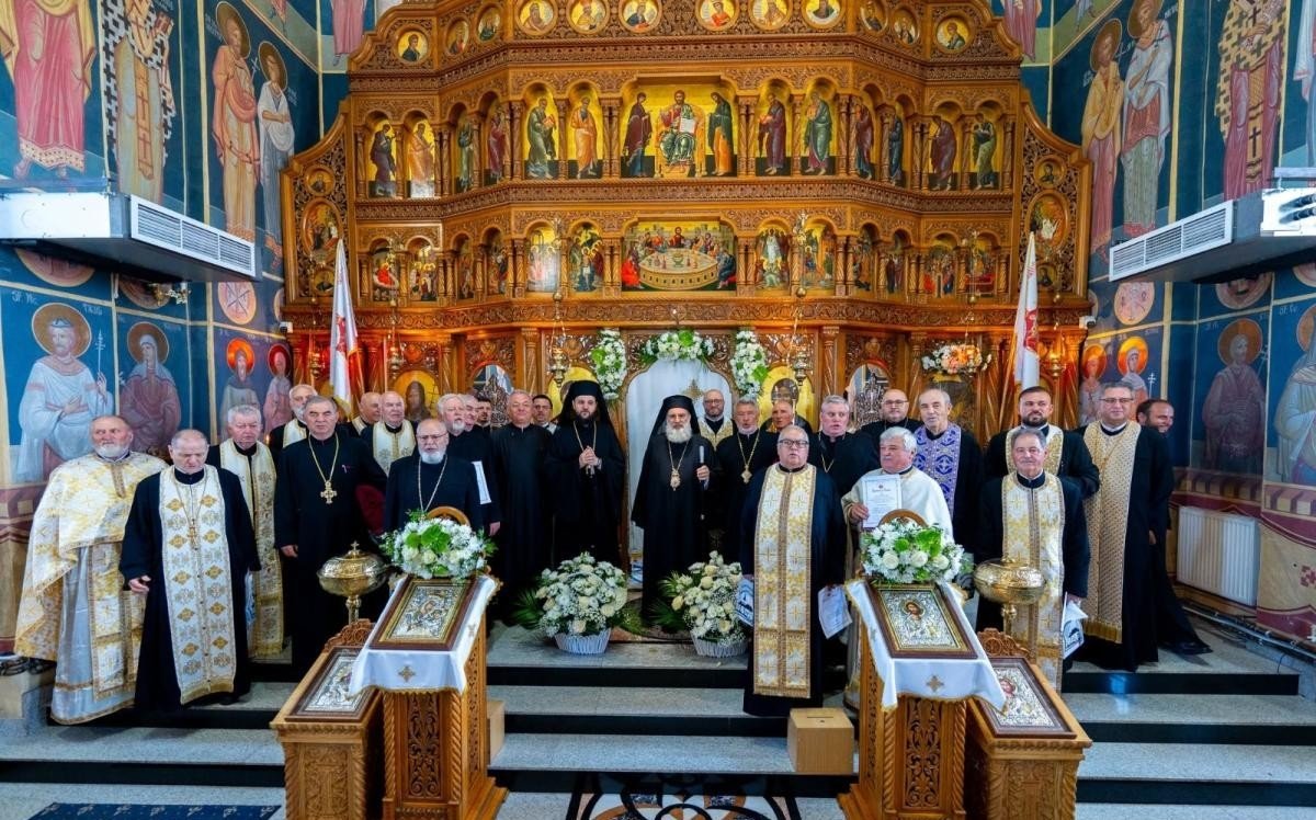 Slujire şi recunoştinţă pentru clerici pensionari din Eparhia Romanului şi Bacăului 369996