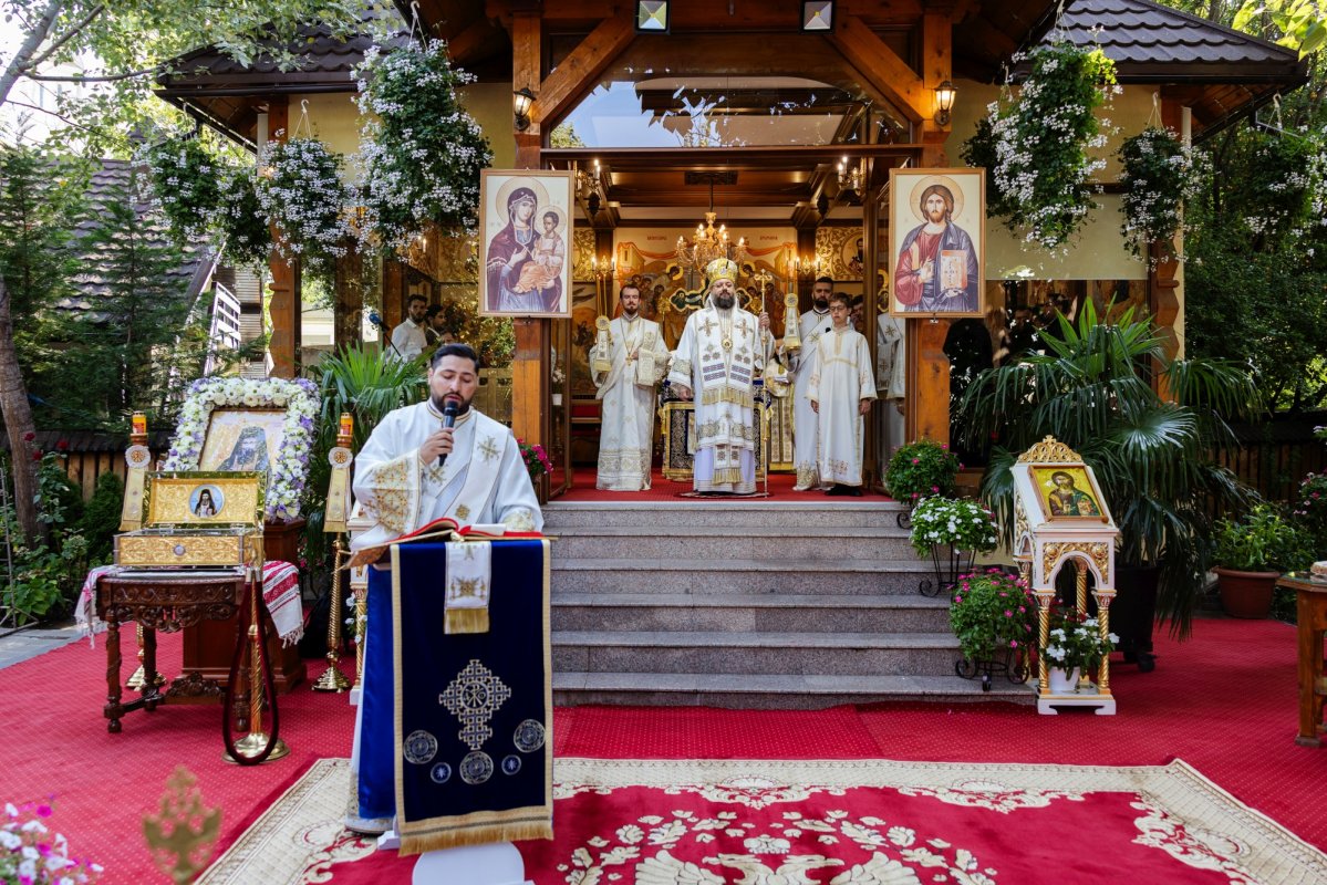 Sfântul Cuvios Ioan Iacob, cinstit la Paraclisul Catedralei Naţionale 370112