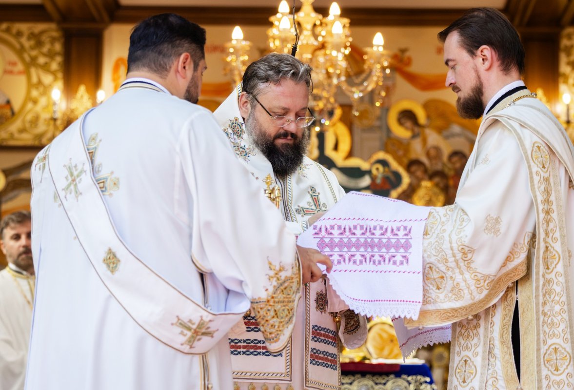Sfântul Cuvios Ioan Iacob, cinstit la Paraclisul Catedralei Naţionale 370116