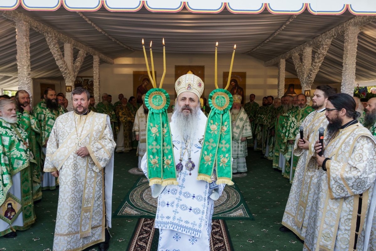 Sfântul Ioan Iacob, sărbătorit la el acasă 370144