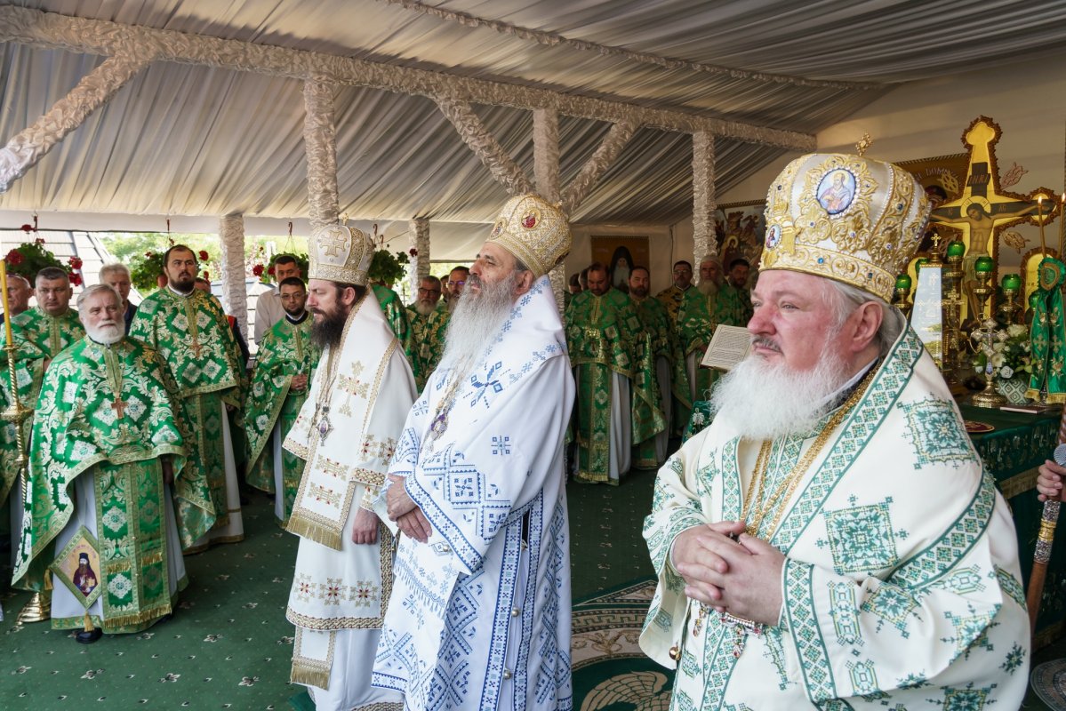 Sfântul Ioan Iacob, sărbătorit la el acasă 370146