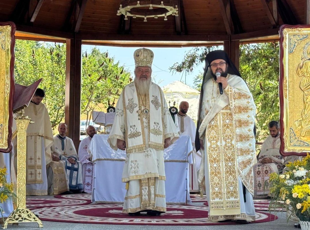 Hramul Mănăstirii Piatra Craiului din judeţul Cluj 370179