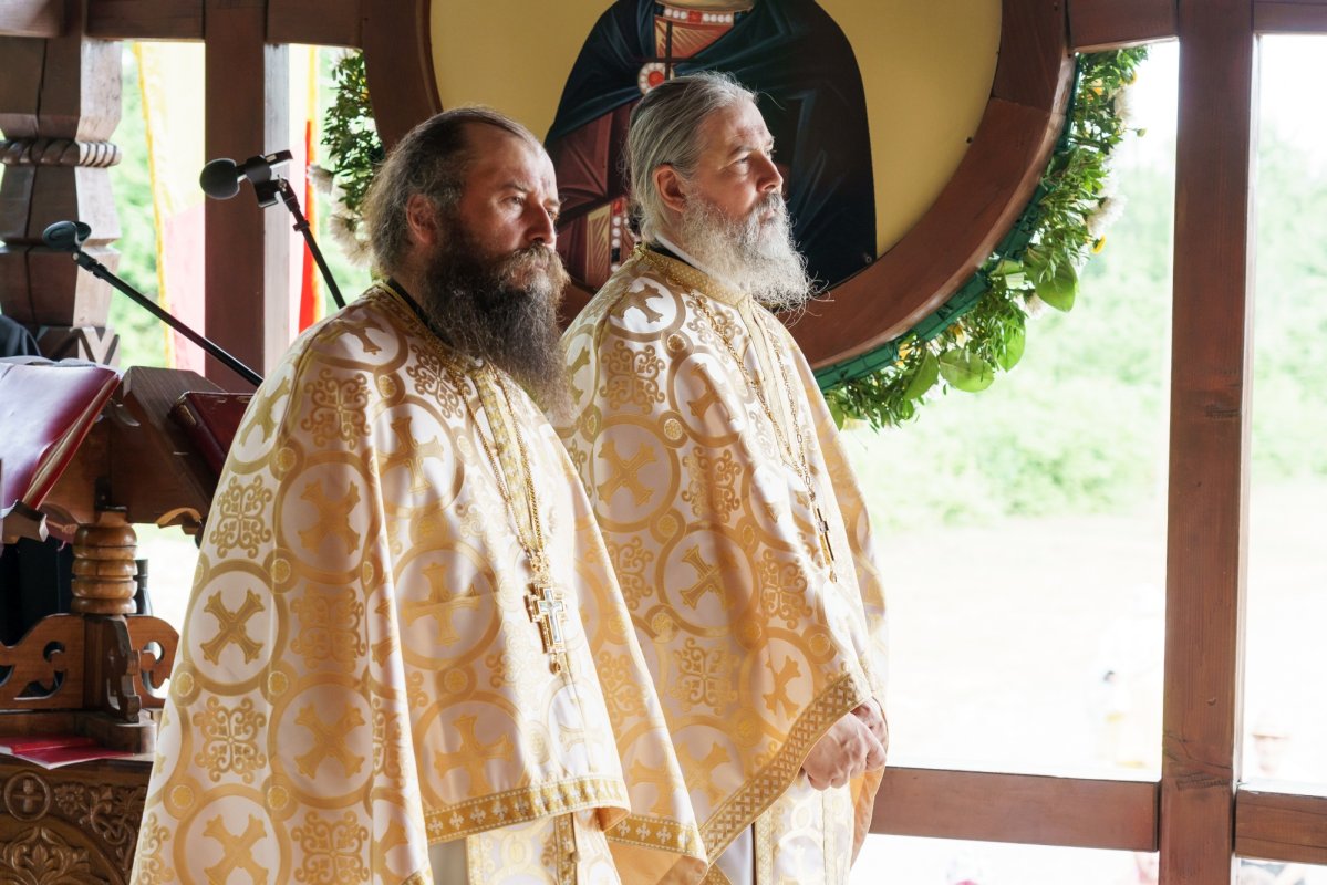 Hramul Mănăstirii Sângeap‑Basaraba din judeţul Iaşi 370361