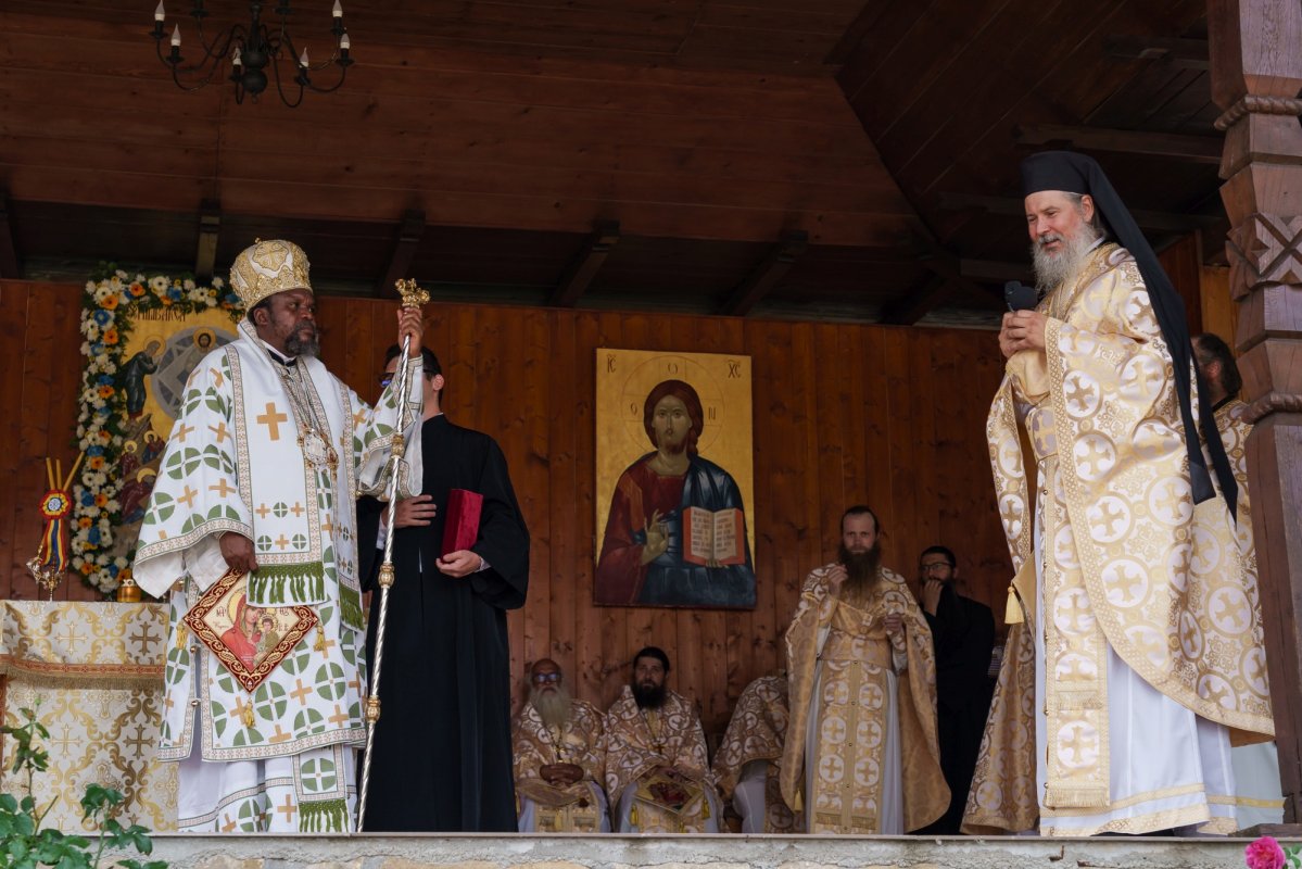 Hramul Mănăstirii Sângeap‑Basaraba din judeţul Iaşi 370365