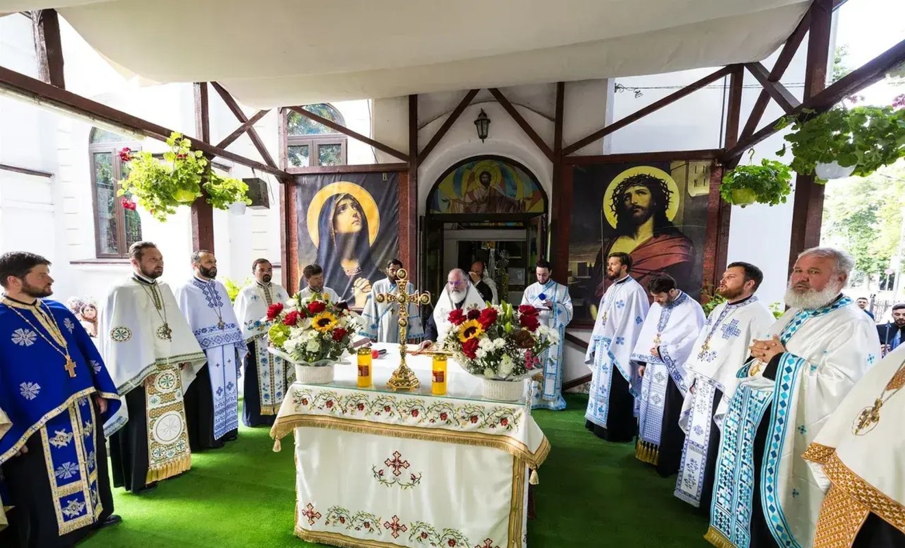 Icoana Maicii Domnului „Axionița” în pelerinaj la Vaslui 370367
