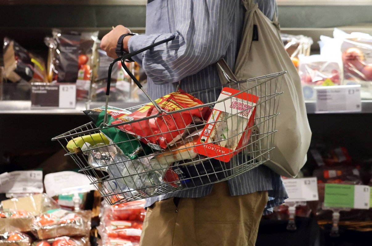 Noi creşteri de preţuri la alimente 370264