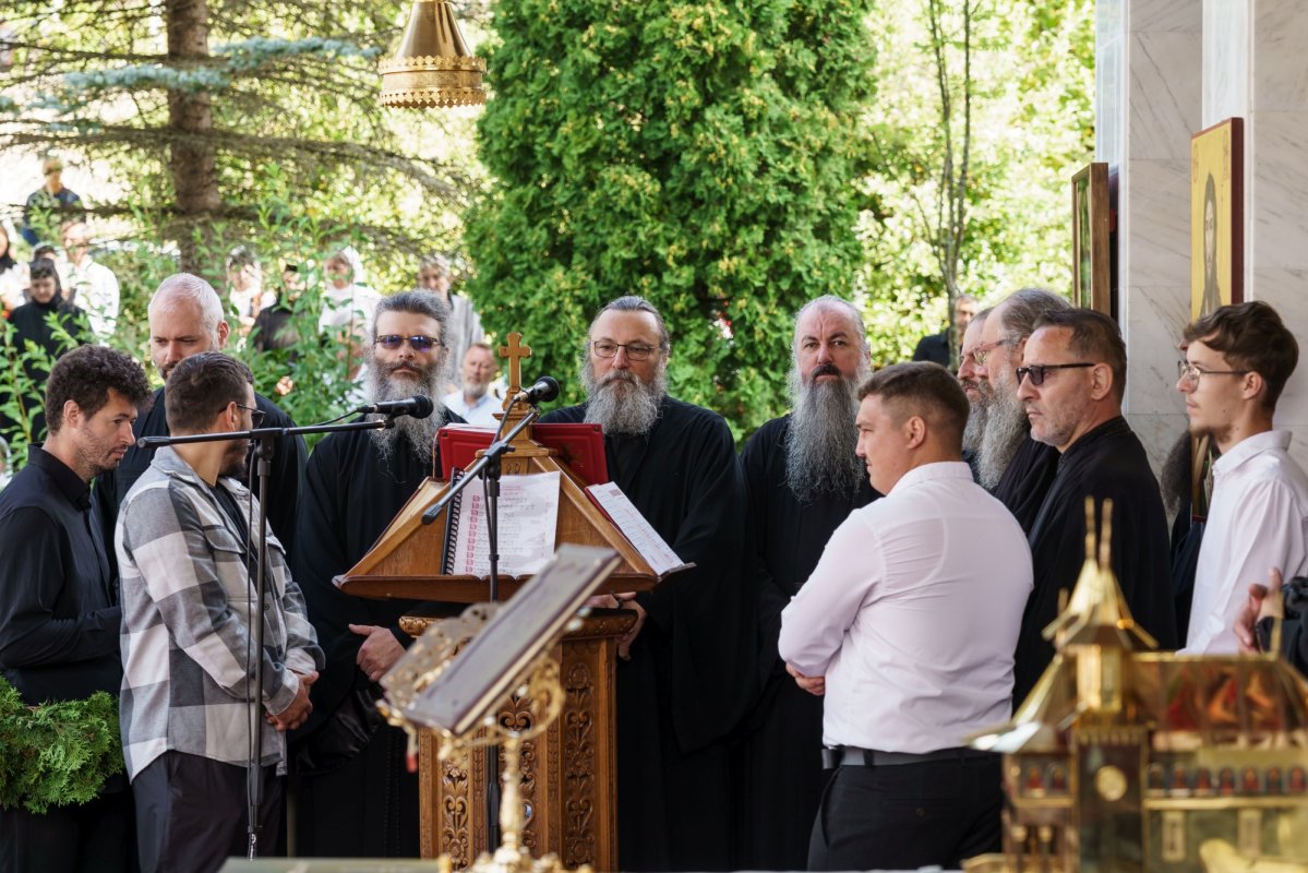Sărbătorile nemţene au culminat cu hramul Mănăstirii Sihăstria 370335
