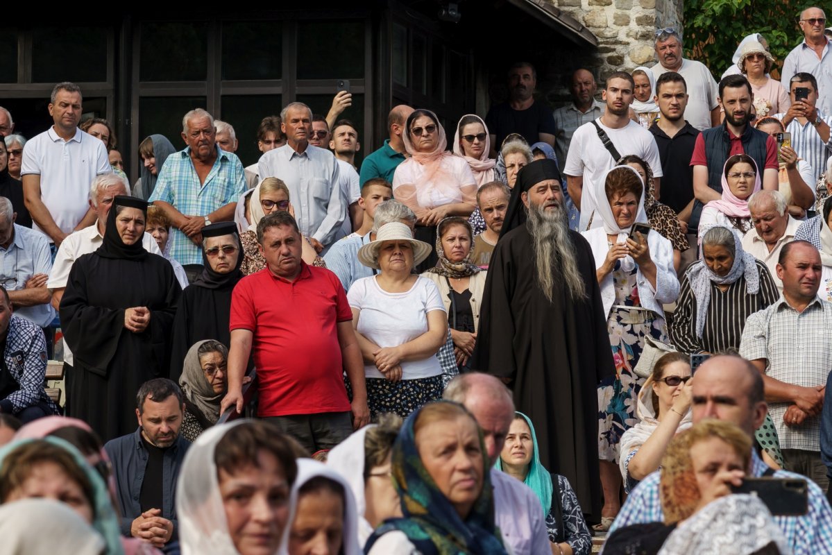 Sărbătorile nemţene au culminat cu hramul Mănăstirii Sihăstria 370337