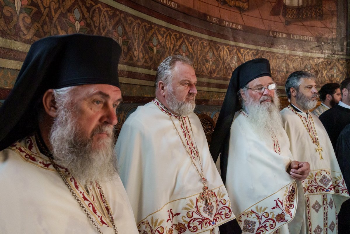 Biserica „Sfântul Ioan Botezătorul” din Piatra Neamț a fost îmbrăcată în veșmânt de har 370418