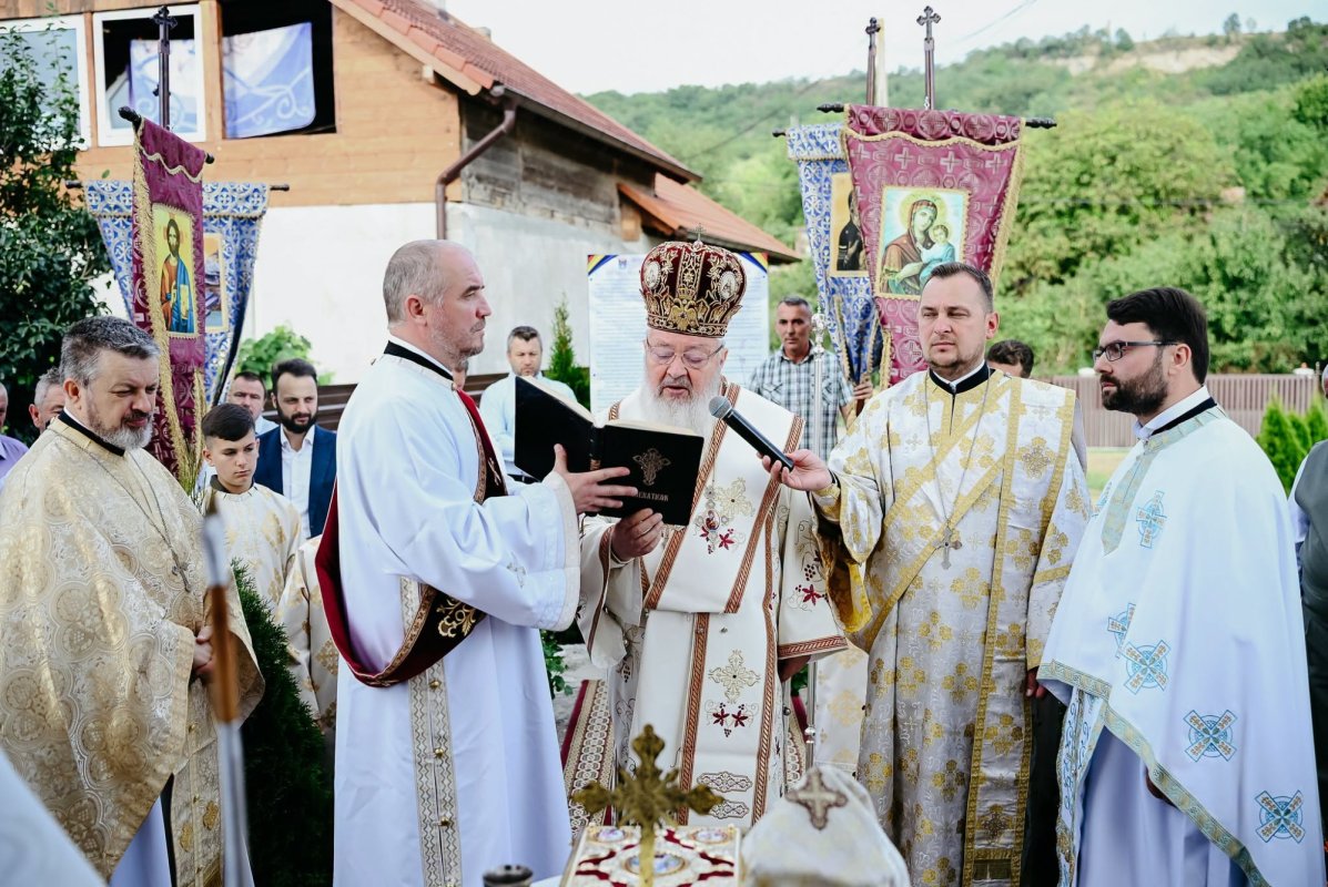 Resfințirea Bisericii „Buna Vestire” din Cheia 370464
