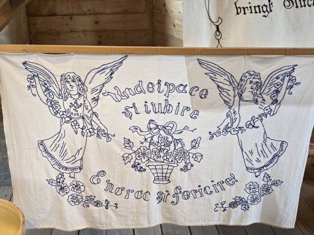 Expoziție dedicată textilelor de interior, la Bistrița 370532