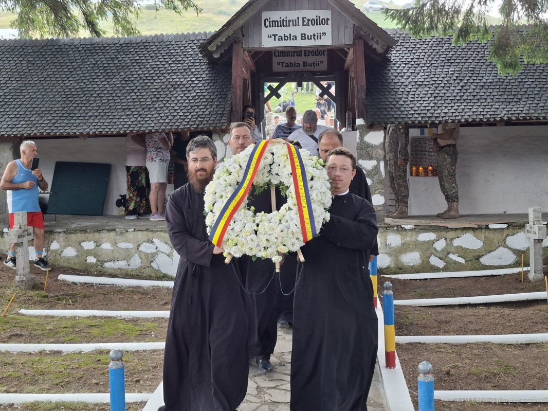 Lecția credinței, recunoștinței și a dragostei de neam la Tabla Buții 370601