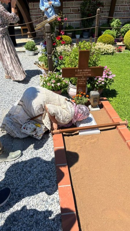 Pelerini în Grecia în Postul Adormirii Maicii Domnului 370502