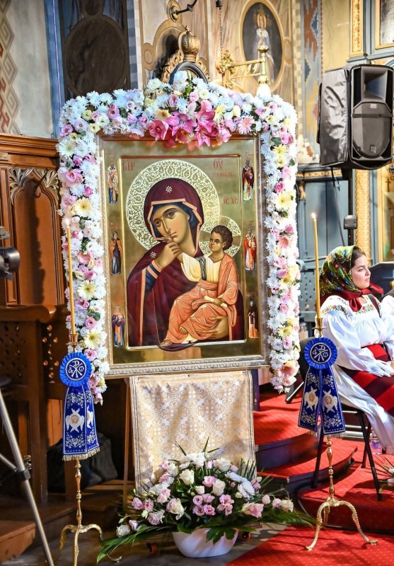 Seară de rugăciune și cântare în cinstea Maicii Domnului, la Vârșeț 370597