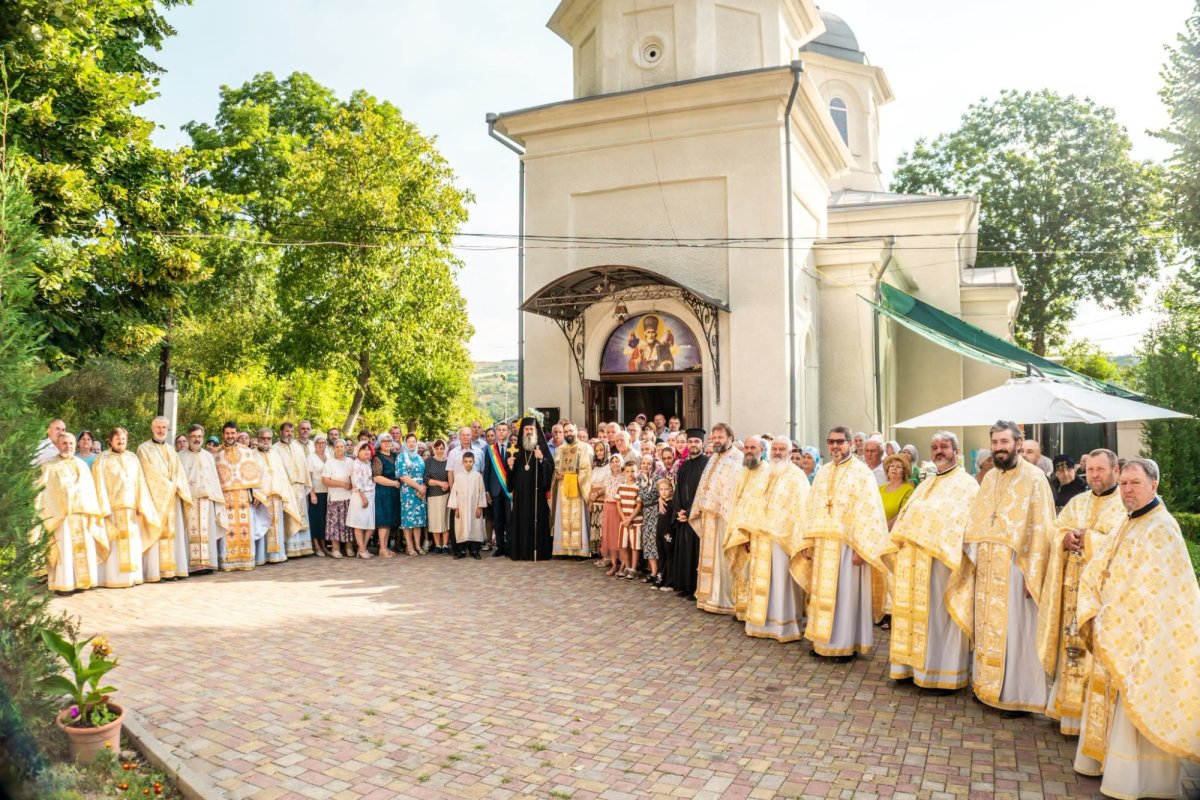 Sfântul Preot Mucenic Alexandru sărbătorit la biserica unde a slujit cinci decenii 370587