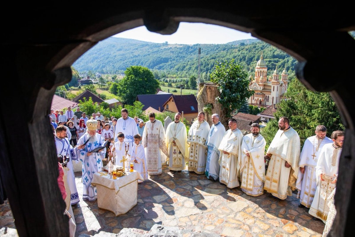Biserică de lemn din judeţul Cluj la 235 de ani de existenţă 370647