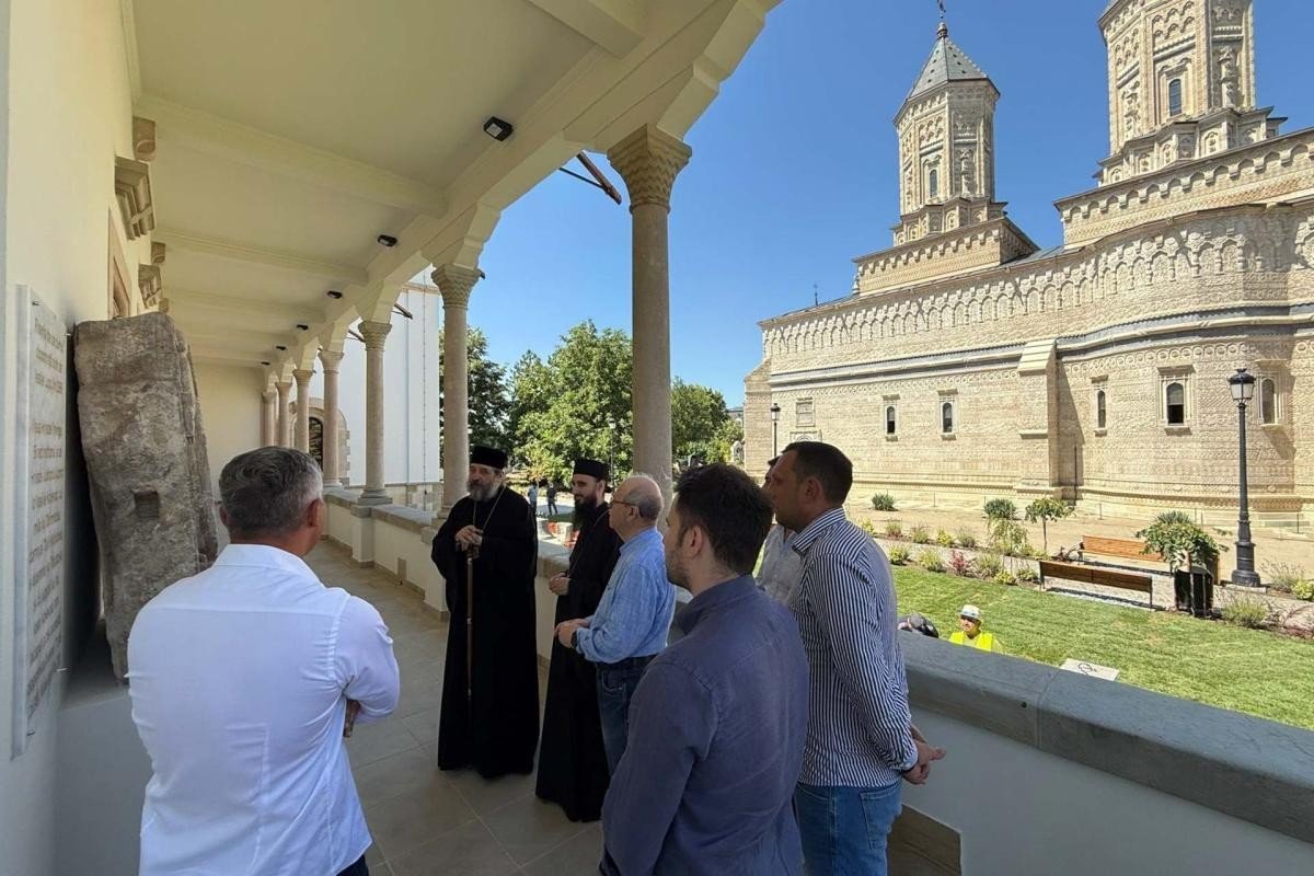 Restaurarea Sălii Gotice a Mănăstirii „Sfinții Trei Ierarhi” din Iași 370656