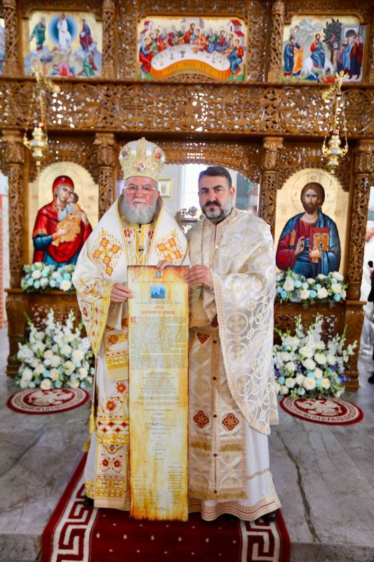 Târnosirea bisericii din Fărcașa, judeţul Maramureş 370636