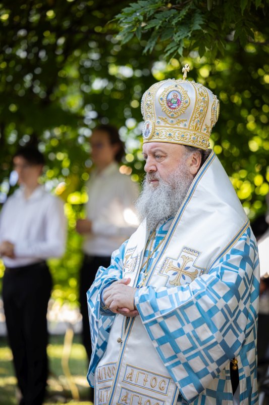 Binecuvântare la hramul de vară al Mănăstirii Ghighiu 370927