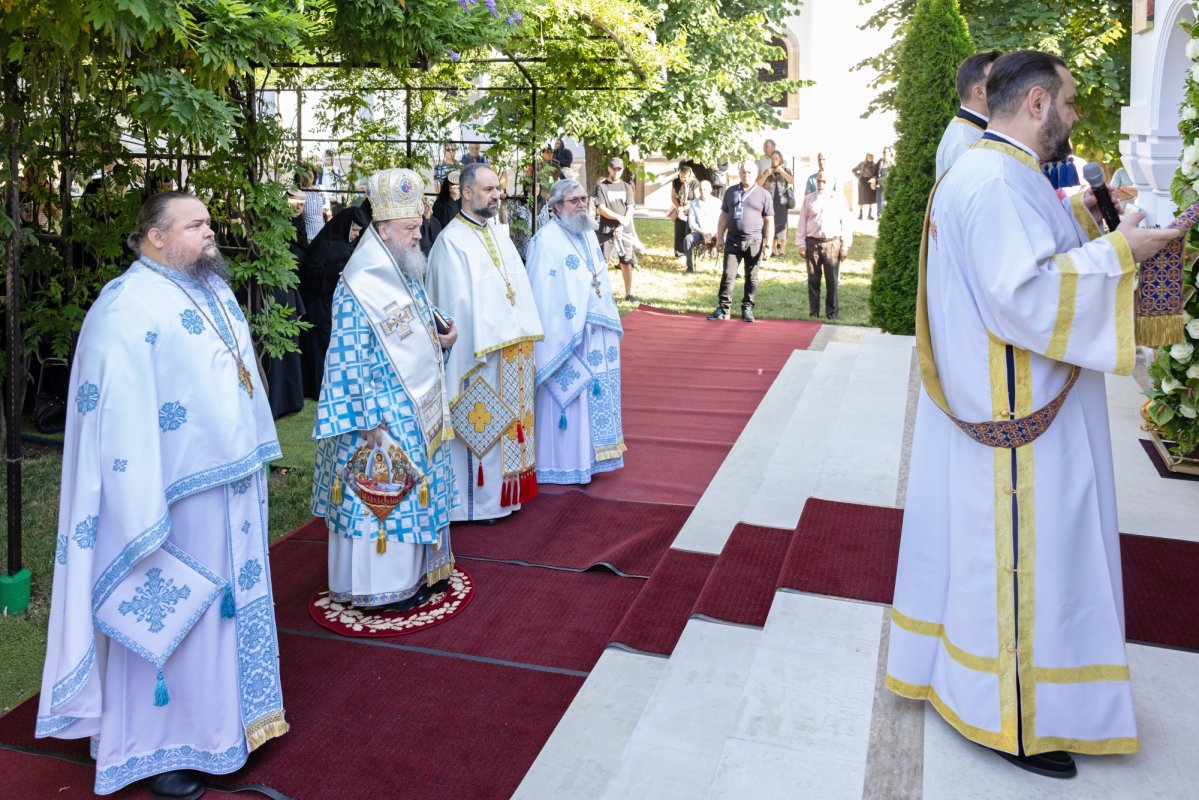Hramul de vară al Mănăstirii Ghighiu 370924
