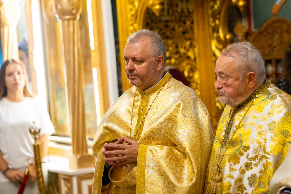 Slujba Privegherii în cinstea Sfintei Doamne Maria Brâncoveanu 371003