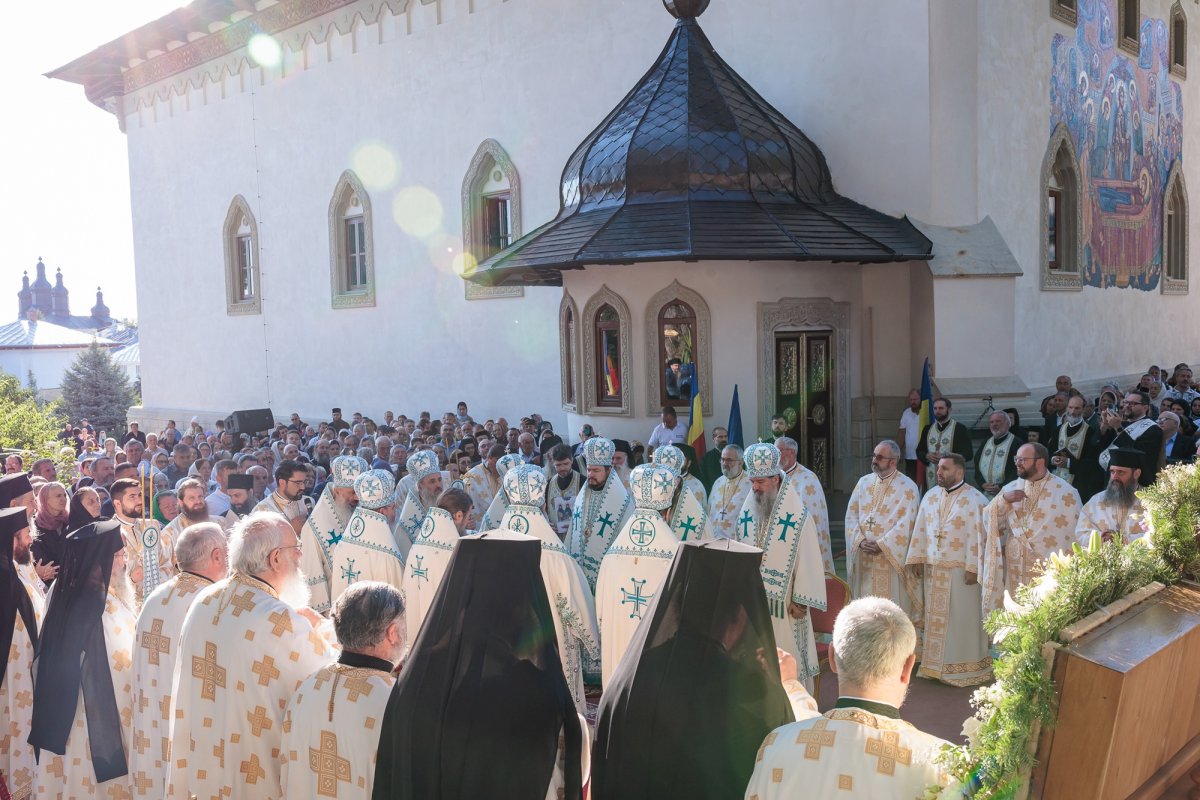 Îmbogăţirea sinaxarului de la Văratec cu noi sfinte cuvioase 371169