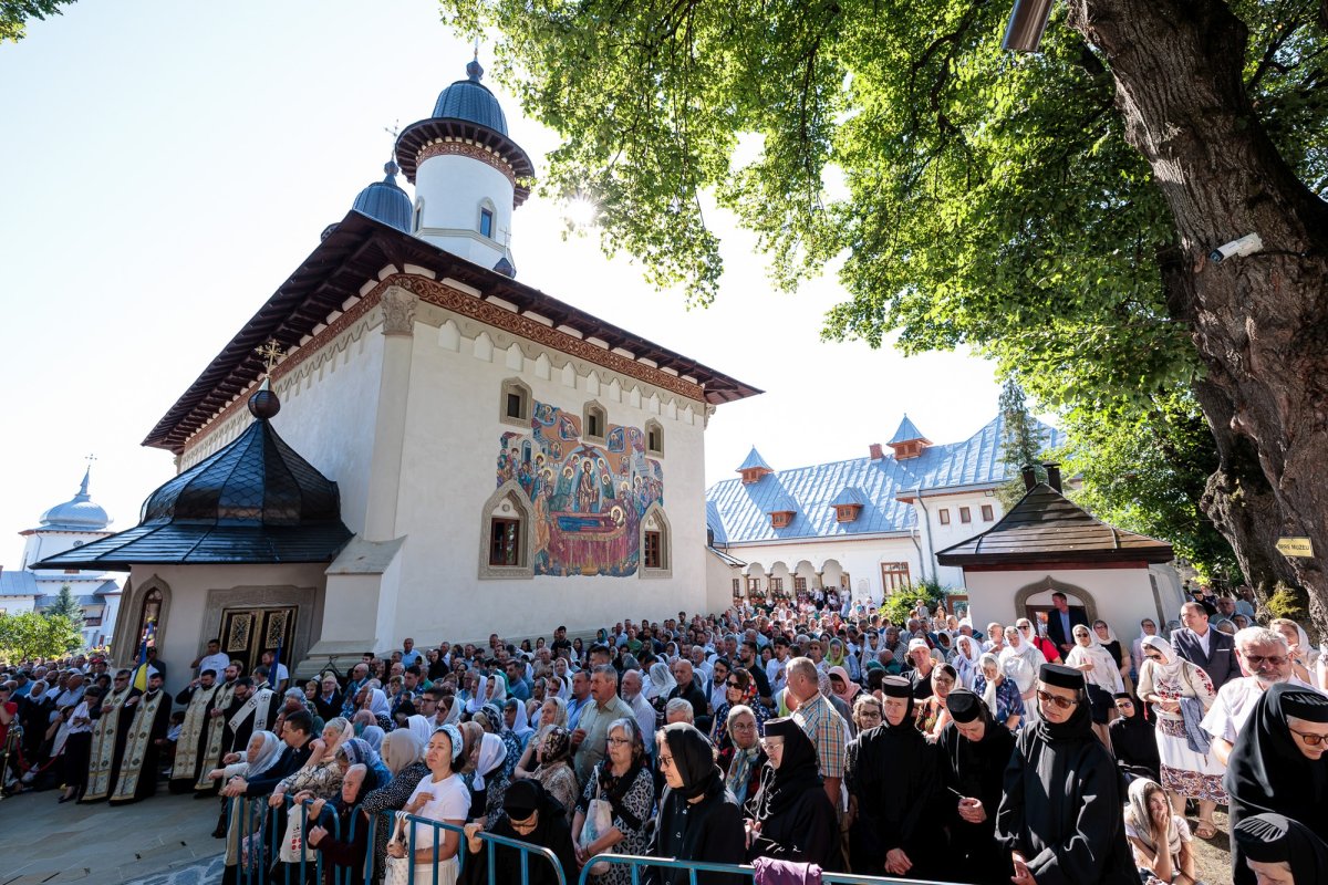 Îmbogăţirea sinaxarului de la Văratec cu noi sfinte cuvioase 371182