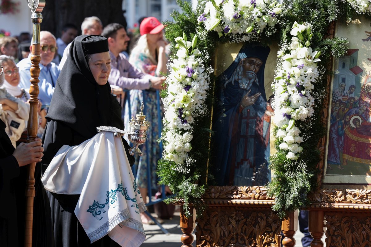 Îmbogăţirea sinaxarului de la Văratec cu noi sfinte cuvioase 371191