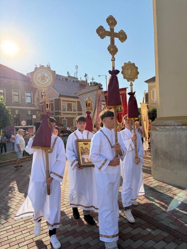 Popas de slujire şi rugăciune la „biserica cu două turnuri” din Lugoj 371254
