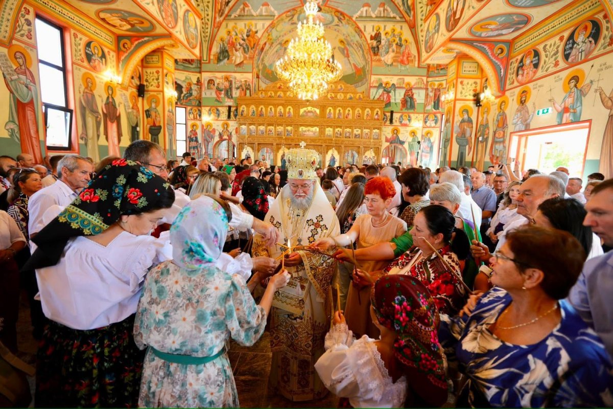 Biserica parohiei maramureșene Șișești a fost sfințită 371343