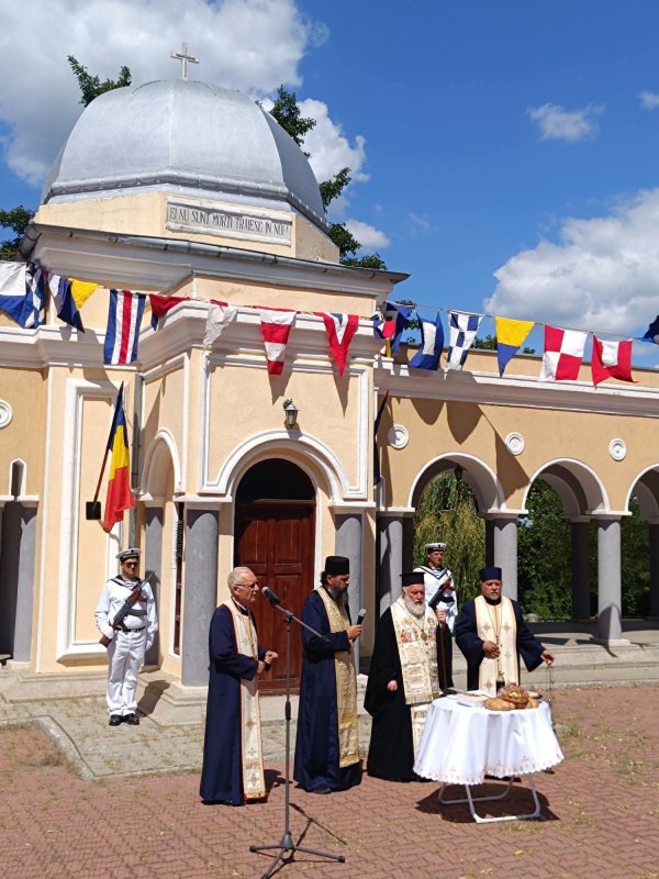 Hram şi pomenirea eroilor marinari în Episcopia Tulcii 371332