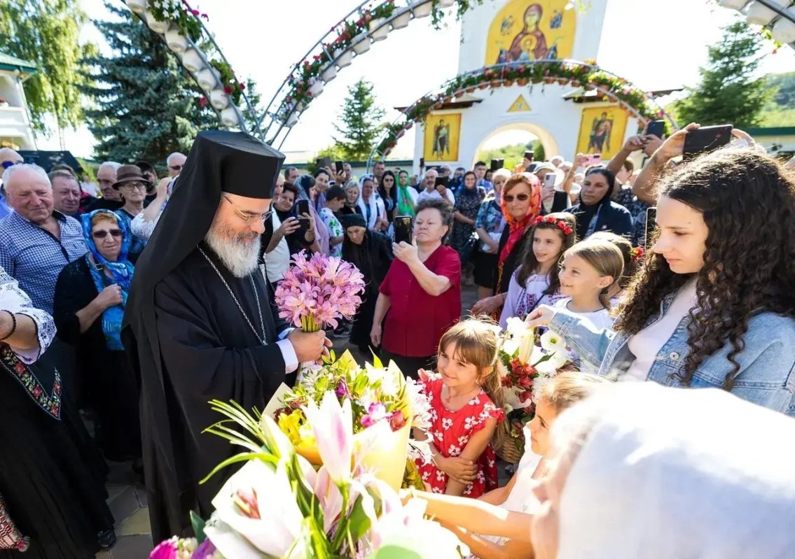 Mănăstirea vasluiană Moreni și-a sărbătorit ocrotitoarea 371328