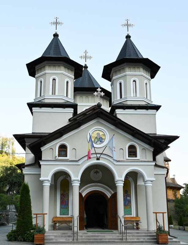 Binecuvântări arhiereşti în eparhia hunedoreană 371409