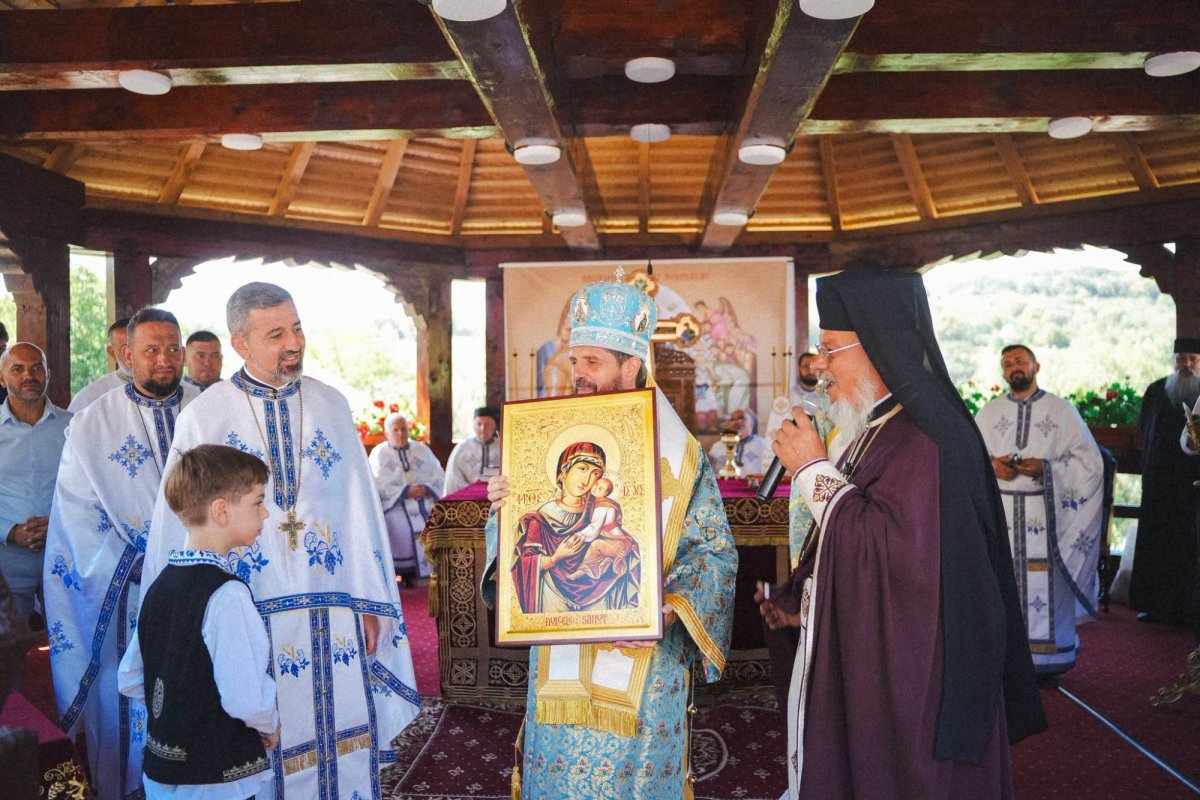 Sărbătoare la Mănăstirea Strâmba, judeţul Sălaj 371424