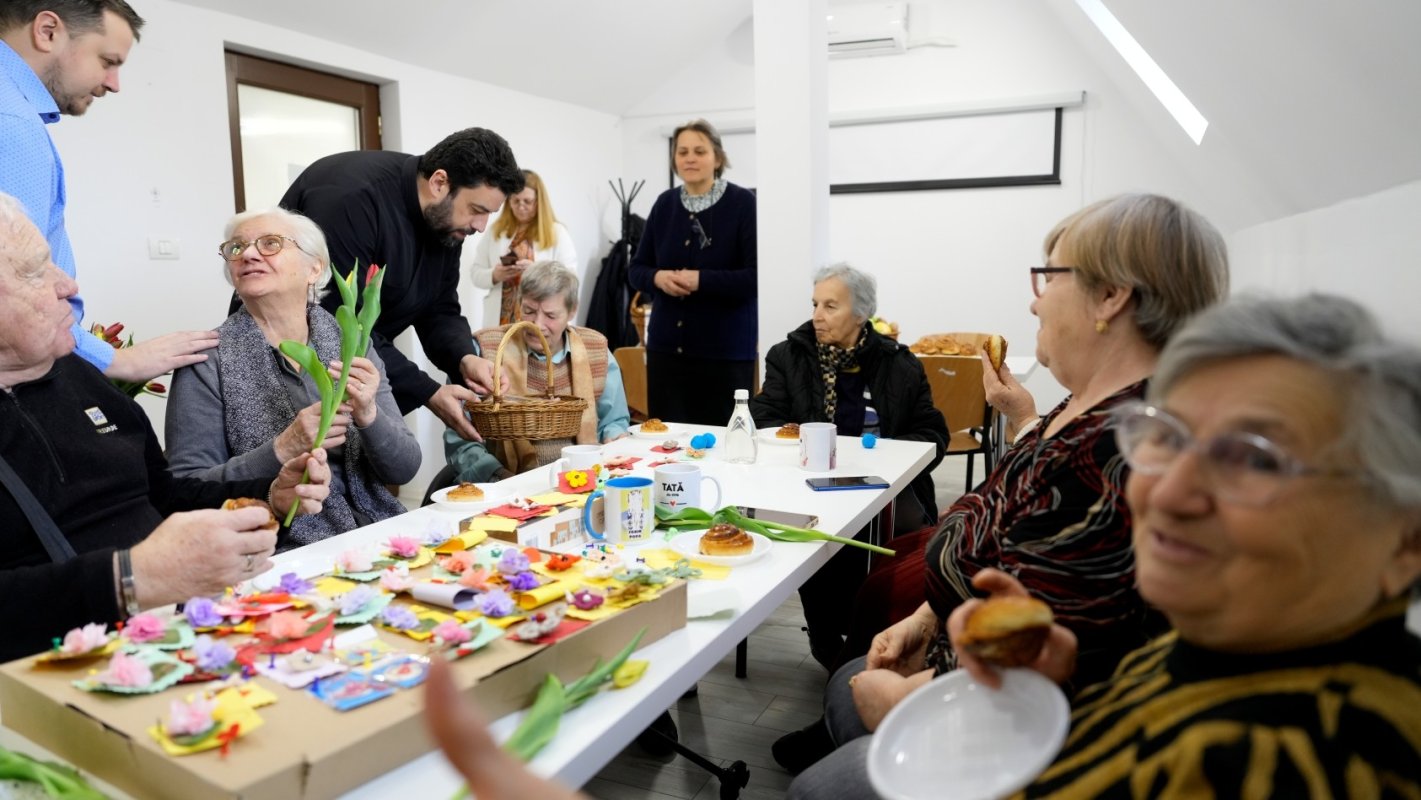 Centrul „Sfânta Treime”, binecuvântare pentru vârstnicii din Sibiu 371645