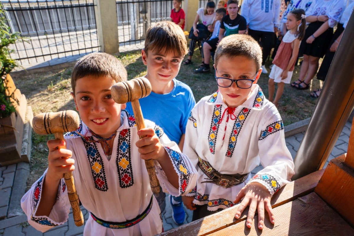 Concursul național de bătut toaca „Trâmbița Îngerilor”, în parohia năsăudeană Chiuza 371629